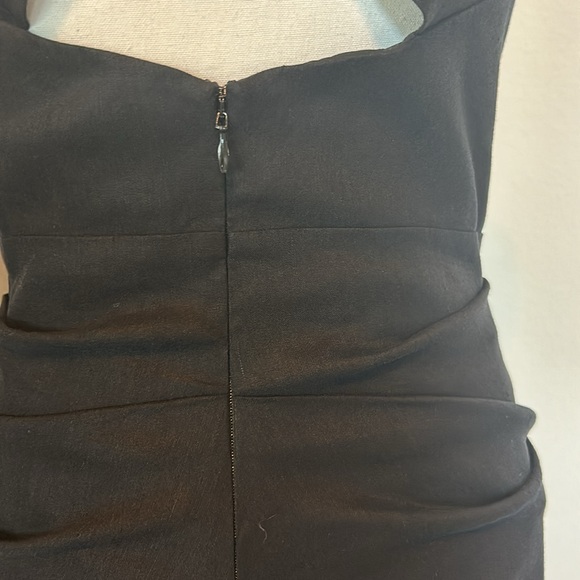 Nicole Miller: Fitted Linen Midi Dress - Picture 9 of 12